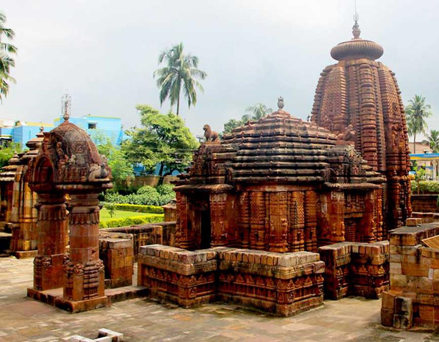 A Peaceful Family Retreat to Mukteshwar Temple